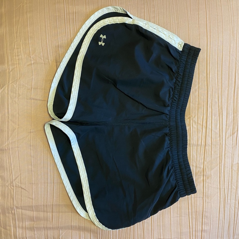 Under Armour Women's Shorts size S/M